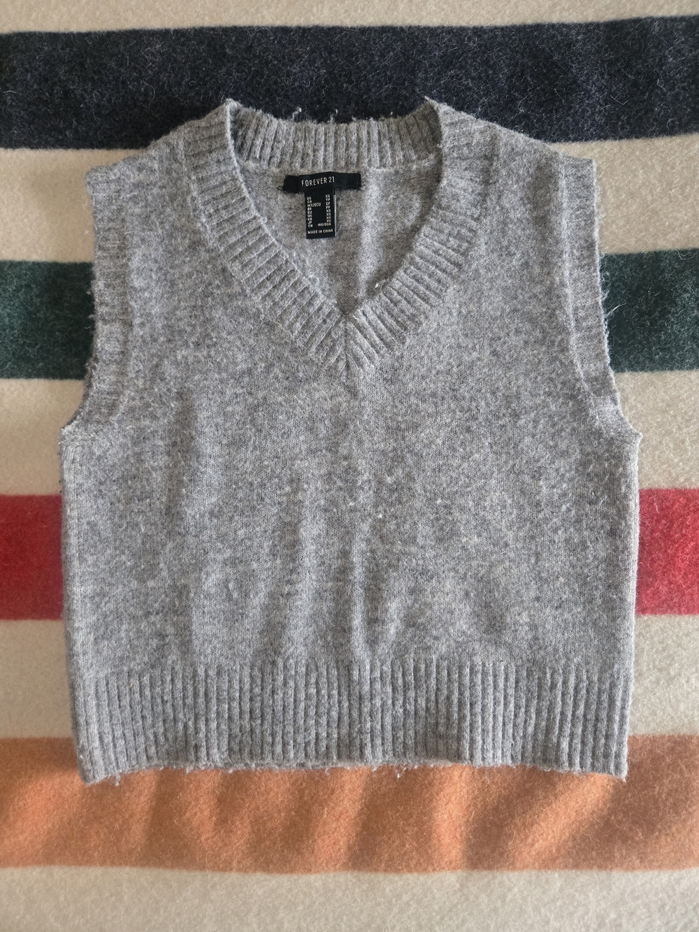 Forever 21 Women's Wool Blend Gray V-Neck Knit Sweater Vest